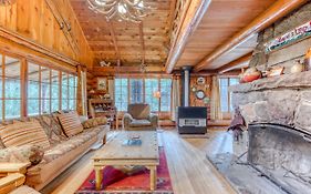 Zoe'S Log Cabin