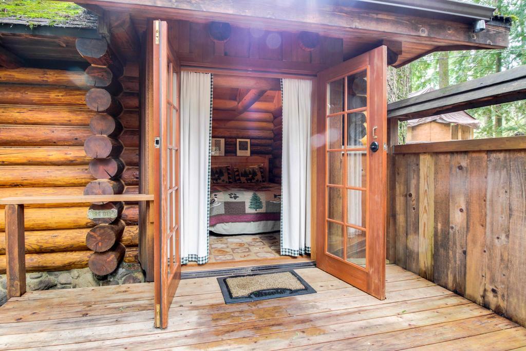 Zoe'S Log Cabin Villa Welches Exterior photo